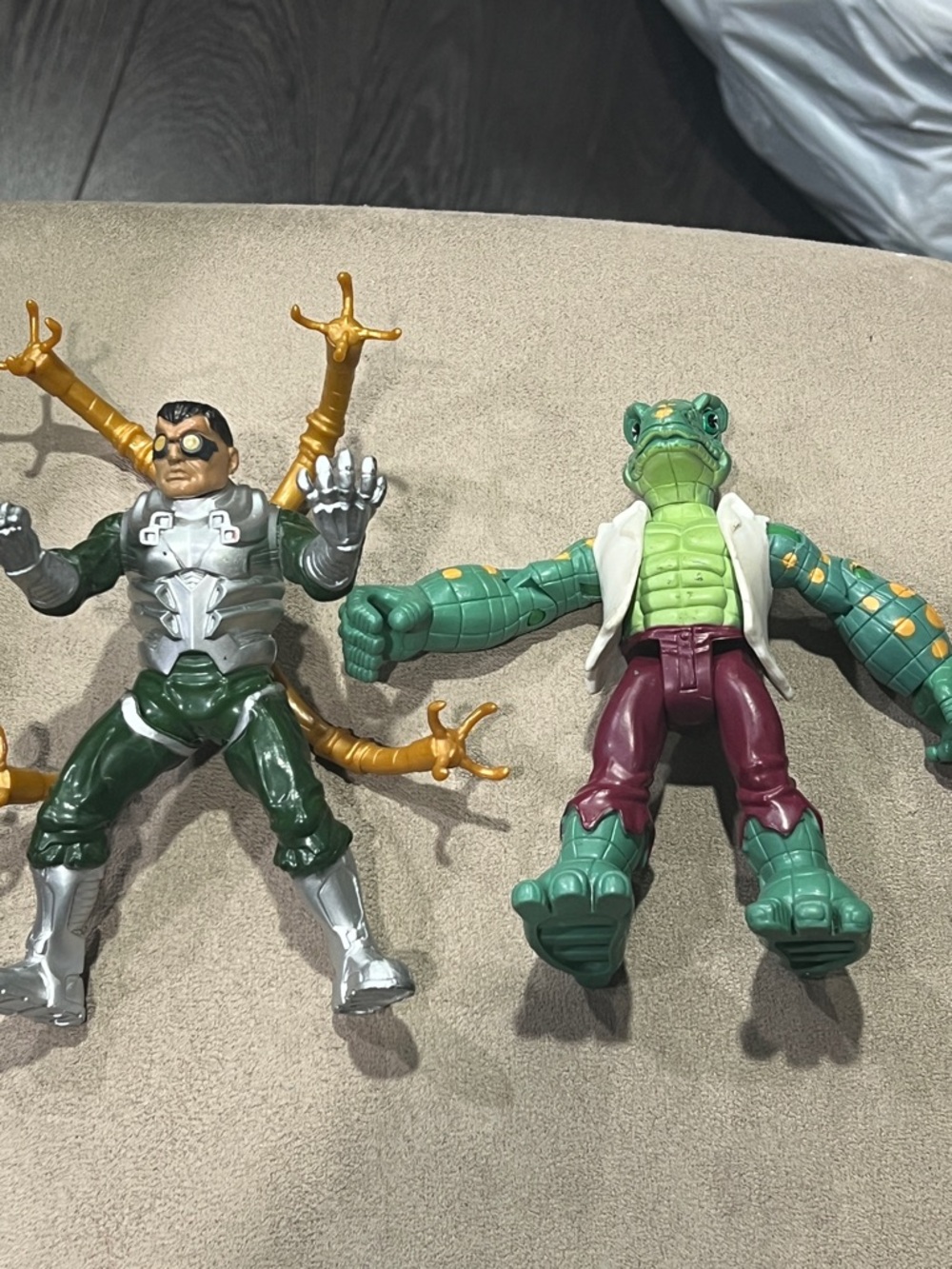 The Lizard Spider-Man and Friends Toy Biz Action Figure & Legends Doc Ock 2012